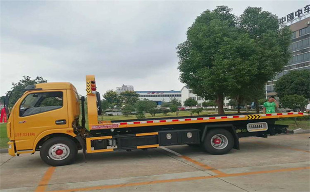 双桥定远24小时拖车救援电话号码，定远道路救援公司怎么收费的